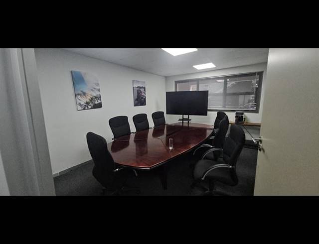 BUSINESS PROPERTY TO RENT IN MIDRIDGE PARK